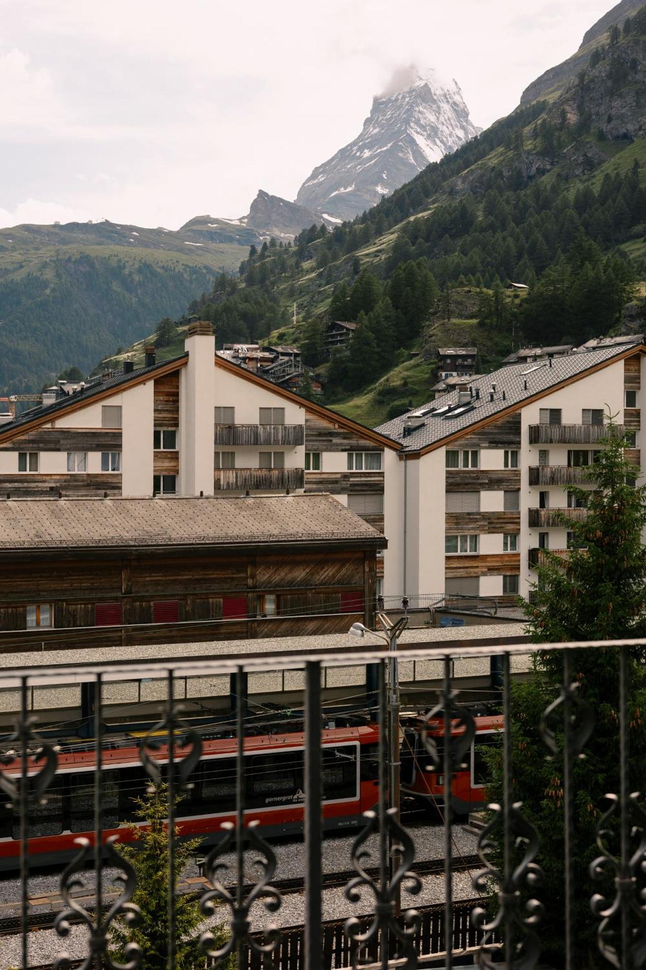 Schloss Zermatt - Cbd & Adaptogenic Spa And Sport Hotel Exteriér fotografie